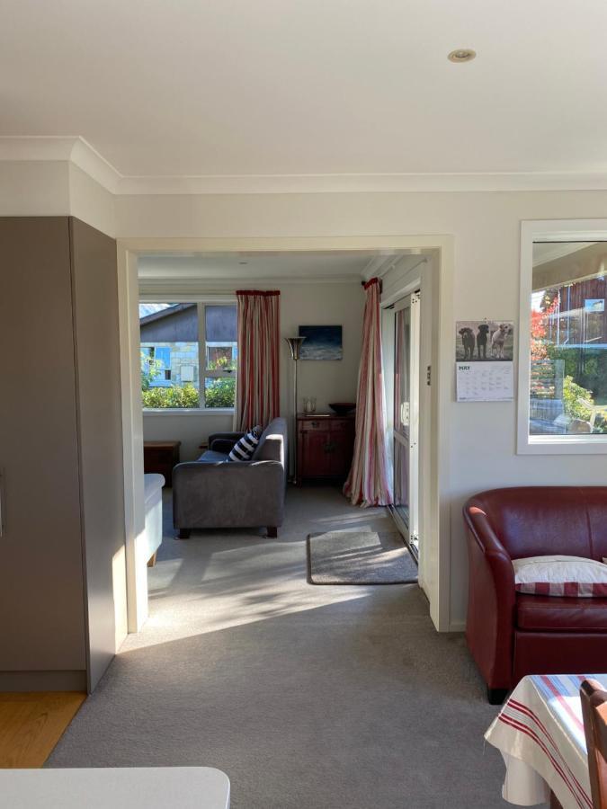 Amazing Aubrey, Walk To Bremner Bay Villa Wanaka Exterior foto